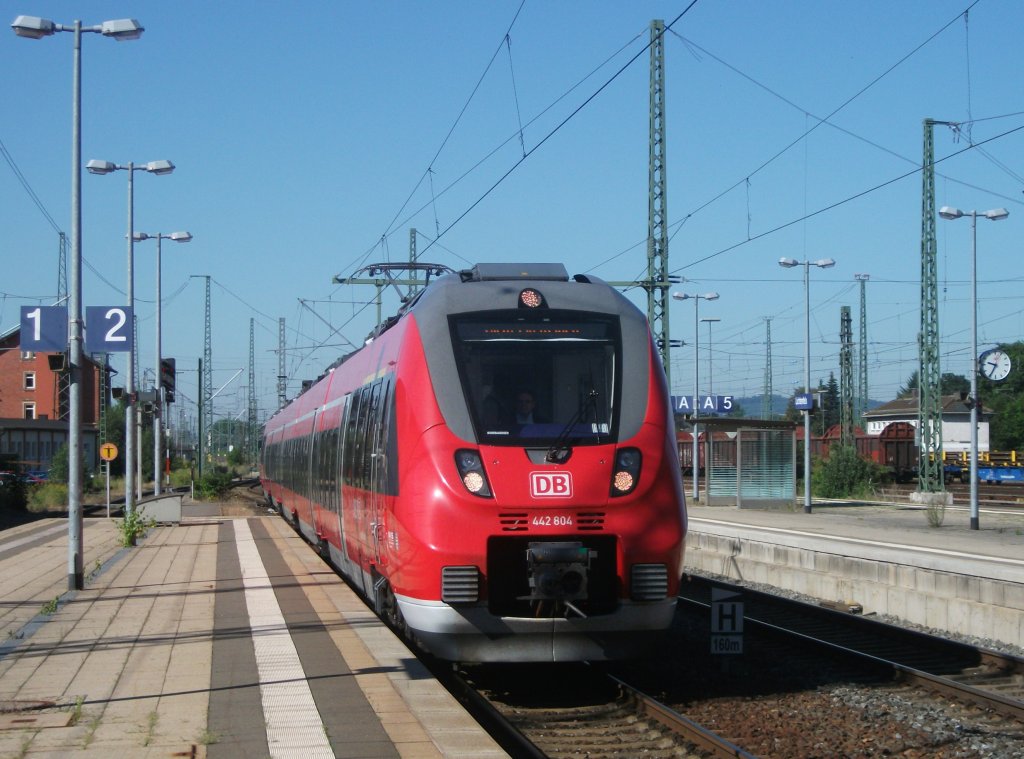 442 804 erreicht am 02.August 2013 als RB von Bamberg den Bahnhof Lichtenfels.