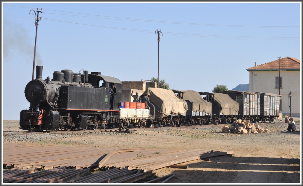 442.56 verlsst Nefasit. Ein Gruss zurck an Zugchef Obazgi Tombosi. (01.02.2012)