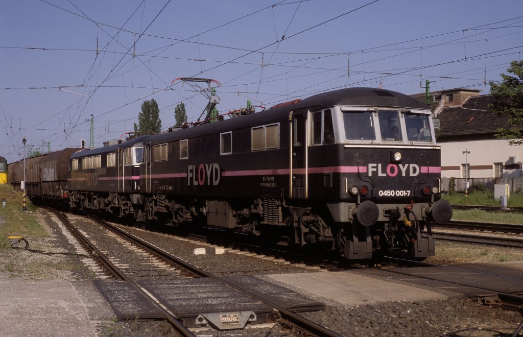 450 001 + 003  Gy�r  02.05.11