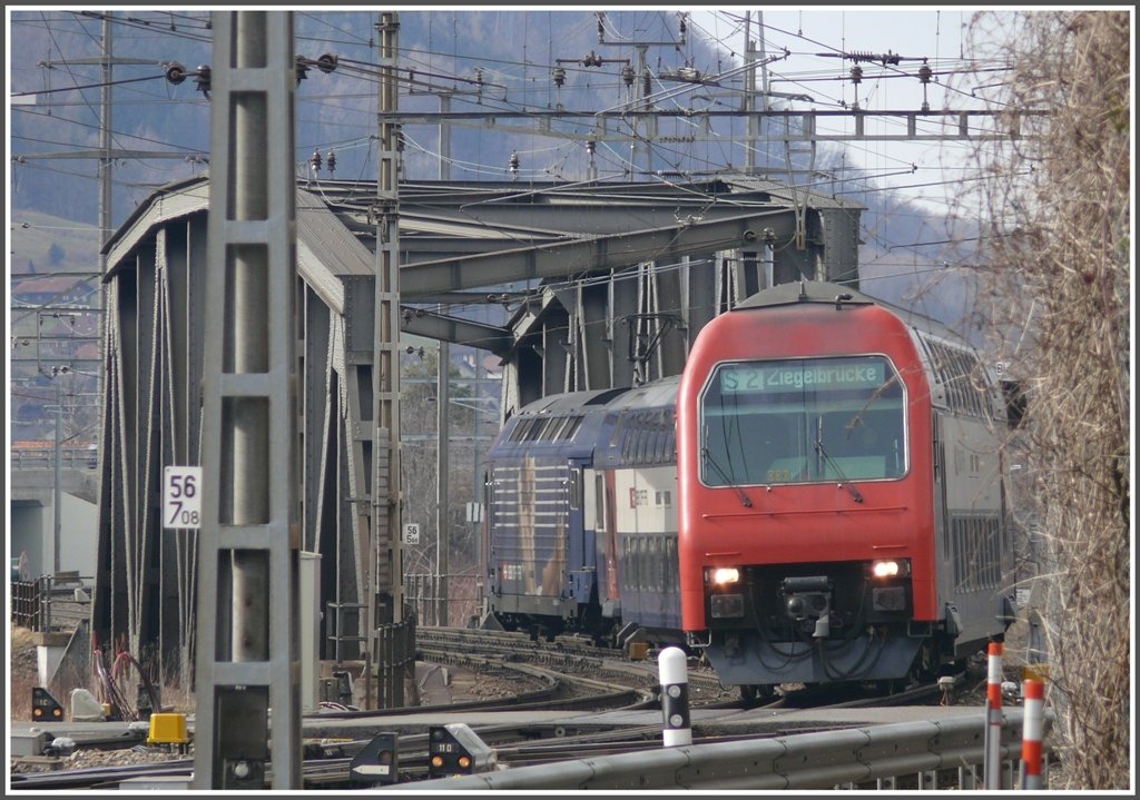450 036-9 als S2 erreicht Ziegelbrcke. (03.03.2010)