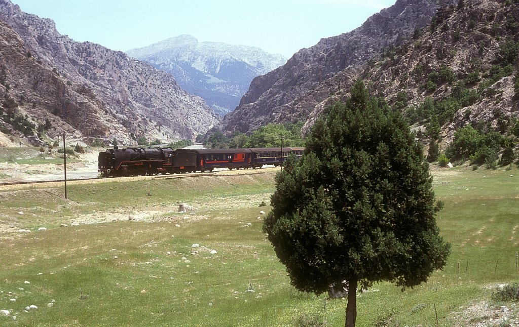 46 052  bei Pozanti  12.06.92