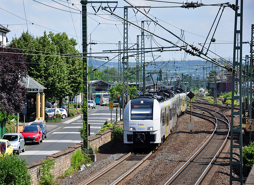 460 002-9 bei der Ausfahrt aus Remagen - 26.06.2012