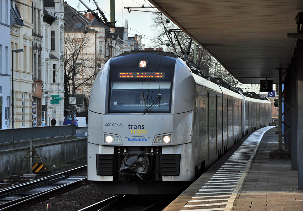 460 004-5 bei der Einfahrt in den Hbf Bonn - 27.01.2012