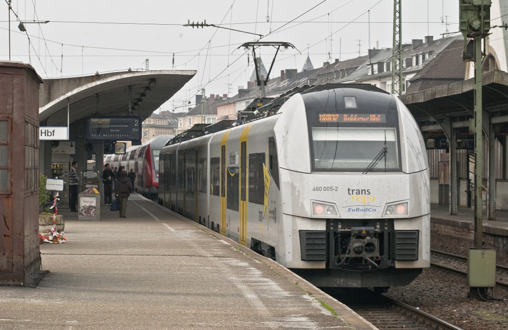 460 005 der Trans Regio im BF Koblenz am 04.04.2009.