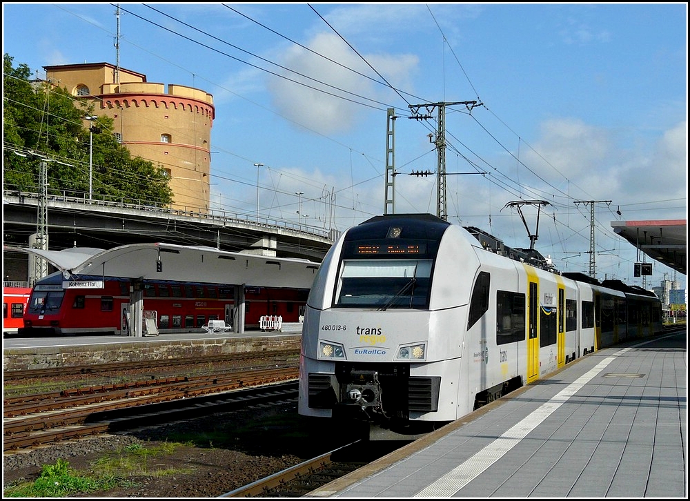 460 013-6 der Trans regio verl�sst am 10.09.2010 den Hauptbahnhof von Koblenz. (Jeanny)  