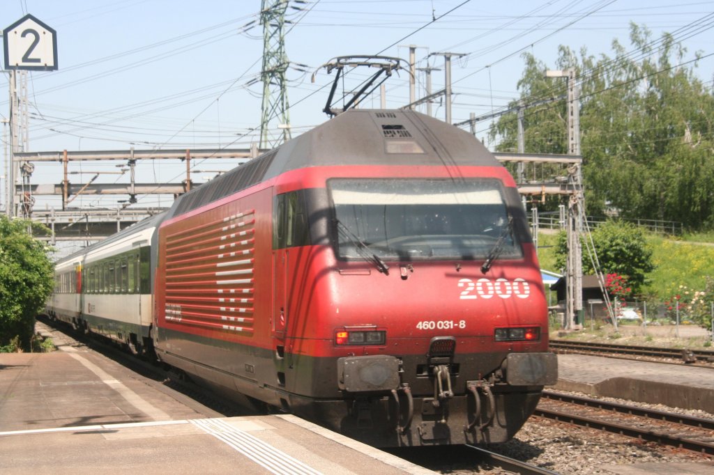 460 031 am 25.05.09 in Muttenz mit EW4 Pendelzug nach Basel.