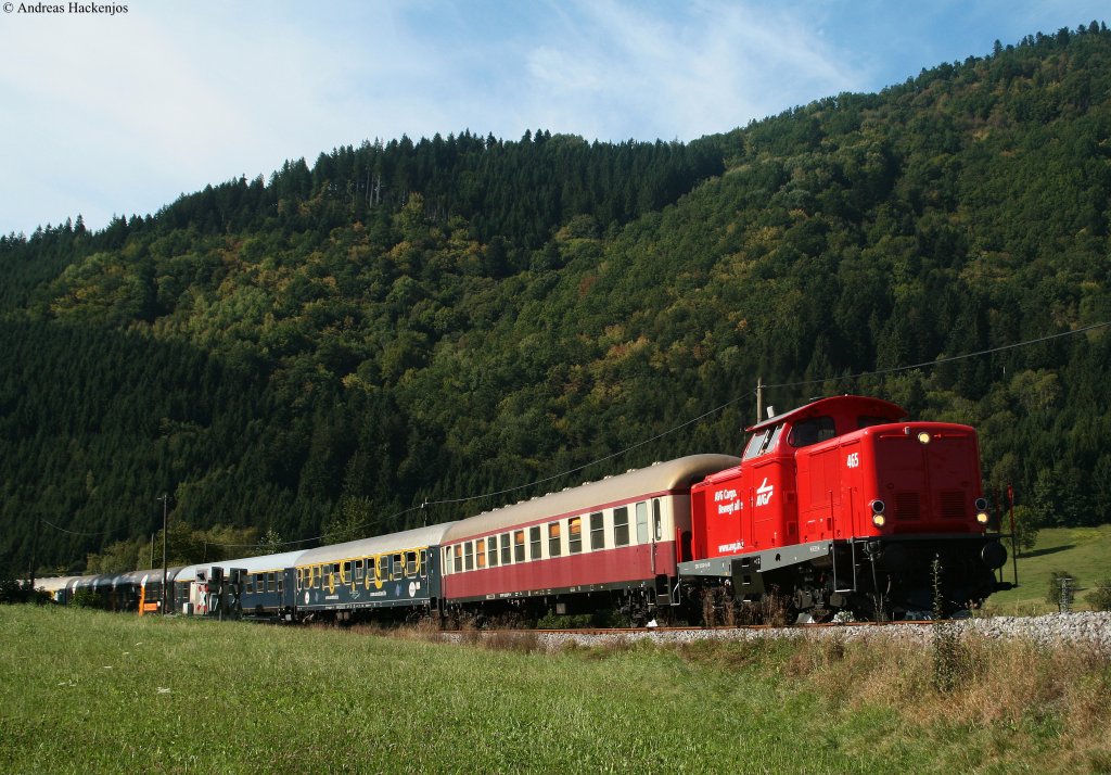 465 der AVG und V 360 02 der EMN (Zugschluss) mit dem DLr 31749 (Hausach-Alpirsbach) bei Halbmeil 9.9.09 Gru an den Tf von der V60 