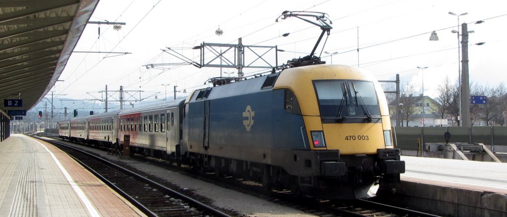 470 003 mit S 1507 (Innsbruck Hbf->Salzburg Hbf) bei der Ausfahrt aus dem Wrgler Hbf.(23.3.2013)
