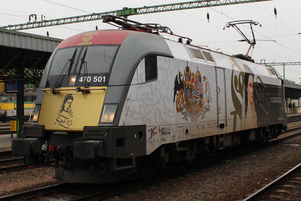 470 501 Sisi beim Umsetzen des Zuges 9185/9176 in Sopron/denburg (Sop); am 20.10.2012