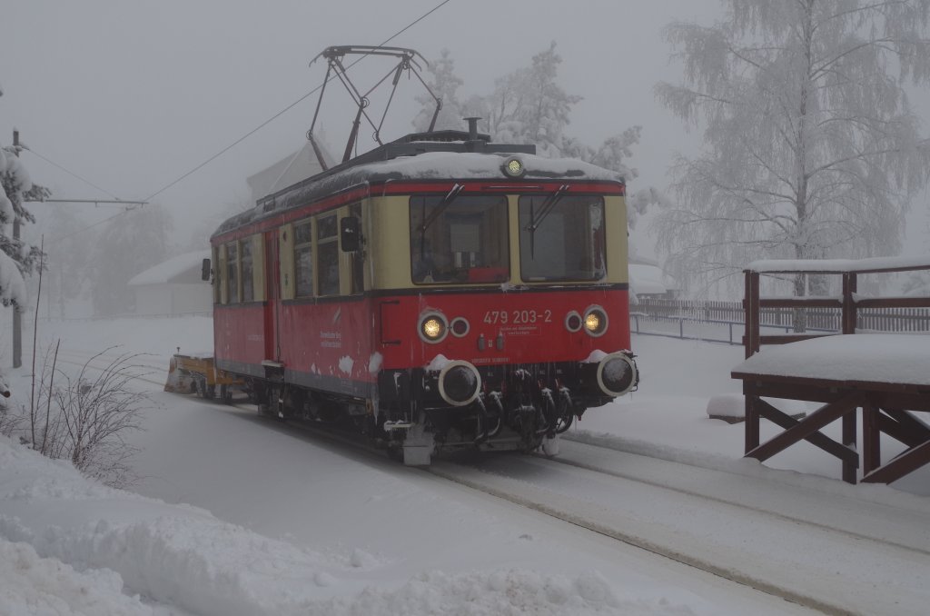 479 203 am 24.02.2013 bei der Einfahrt in Lichtenhain an der Bergbahn.