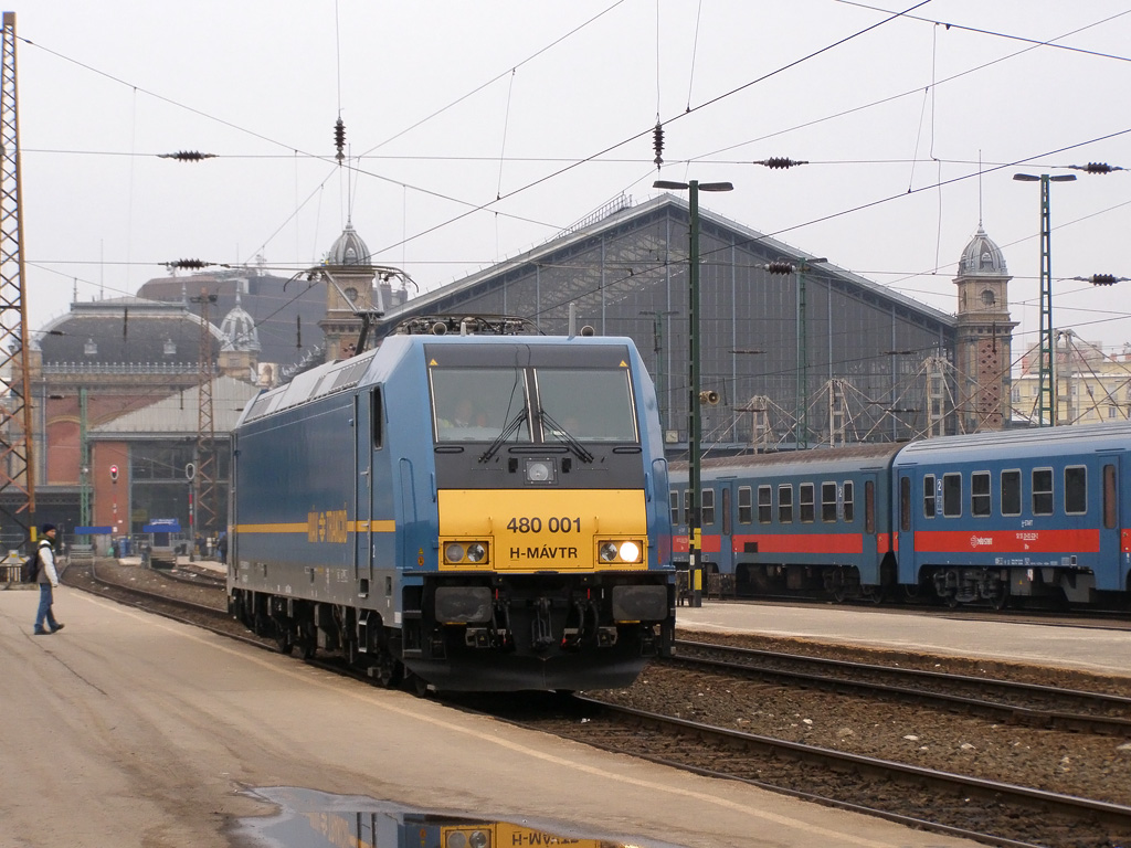 480-001 in Budapest-Nyugati - 19.02.2011