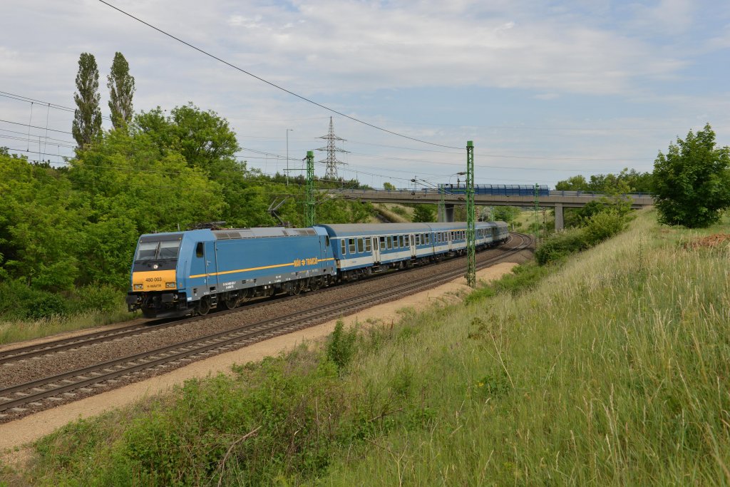 480 003 mit D 9404 nach Gyr am 09.06.2012 unterwegs bei Biatorbgy.