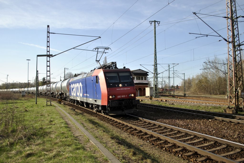 482 003 am 20.04.2013 in Lehrte.