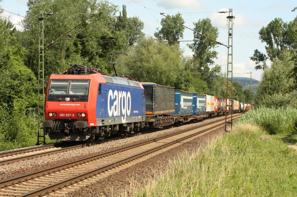 482 027-0 fuhr am 11.06.11 durch Unkel.