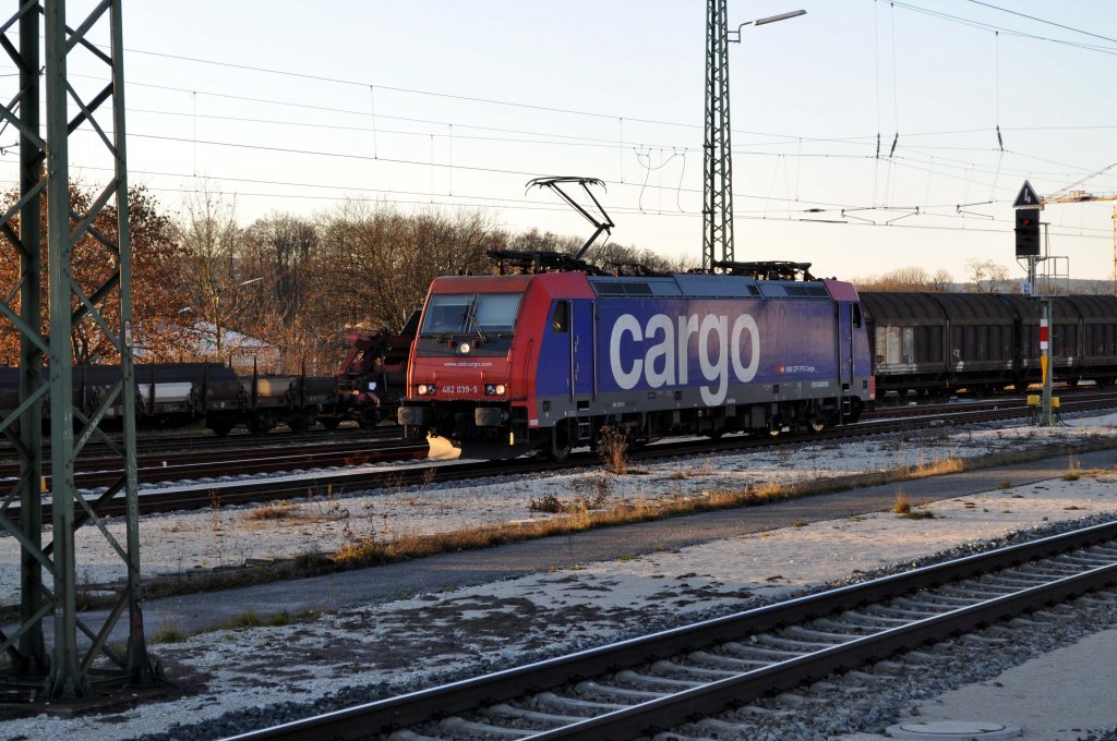 482 039-5 in Neumarkt (27.11.2011)