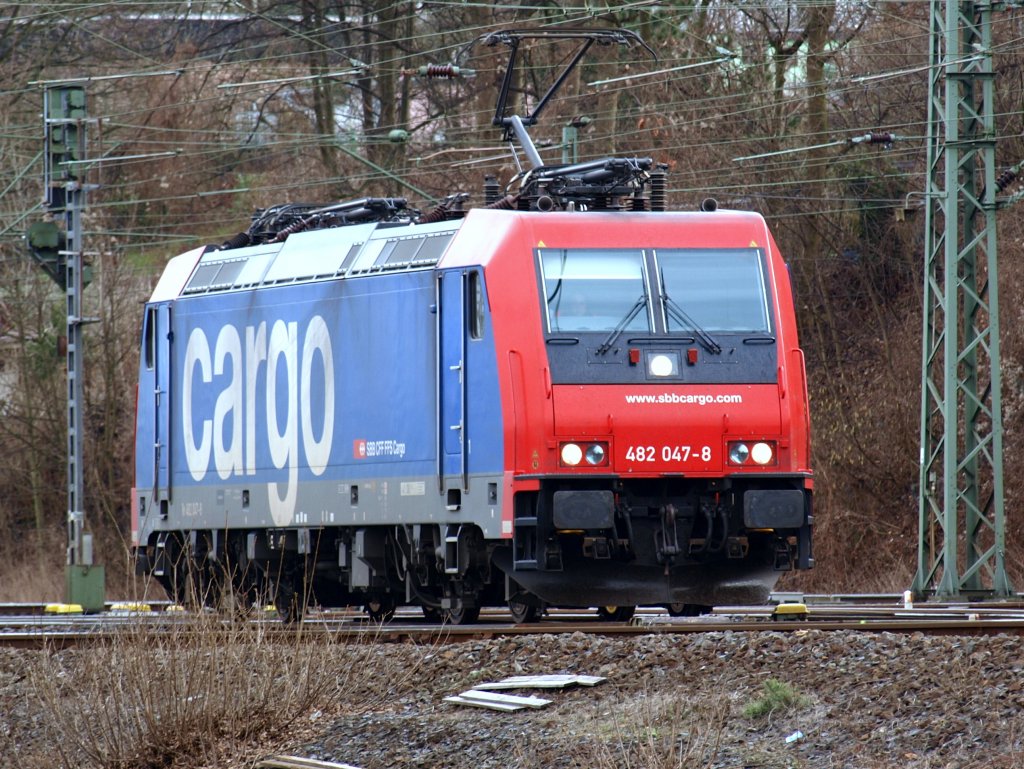 482 047-8 von der SBB rangiert am 24.02.2010 in Aachen West.