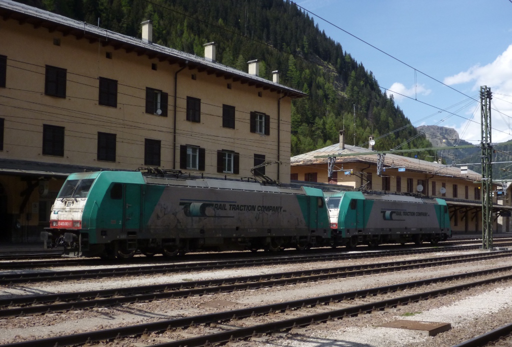 483-003 und 483-005 stehen am Brenner. Mai 2012 kHds