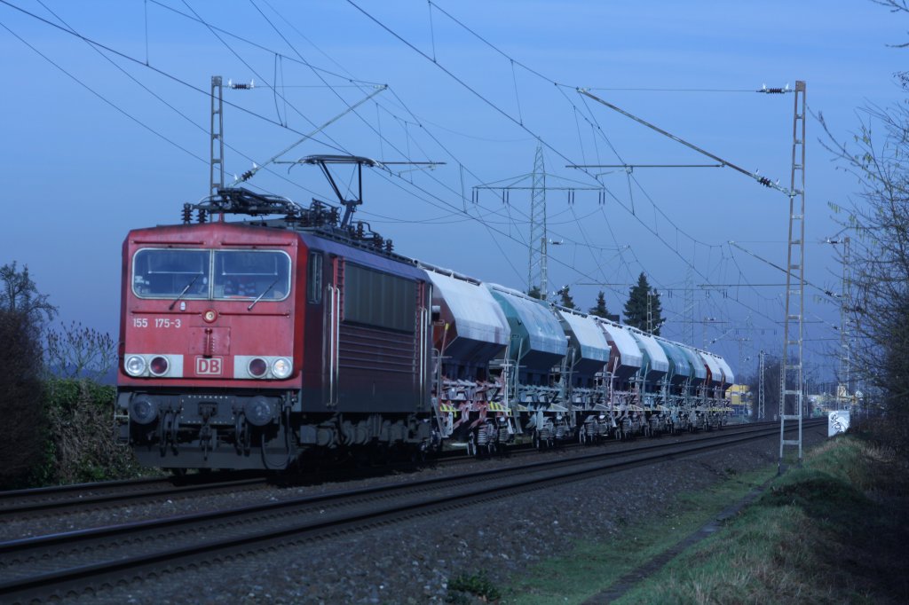 48566 Kalkleerzug nach Herrmale in Belgien, mit 155 175 in Erkelenz Mennekrath am 09.02.11
