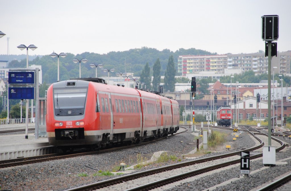 4.9.2010 12:00 DB AG Baureihe 612 523 und 612 643 aus Chemnitz Hbf/Zwickau (Sachsen) Hbf nach Gttingen kurz vor der Ausfahrt aus Gera Hauptbahnhof.