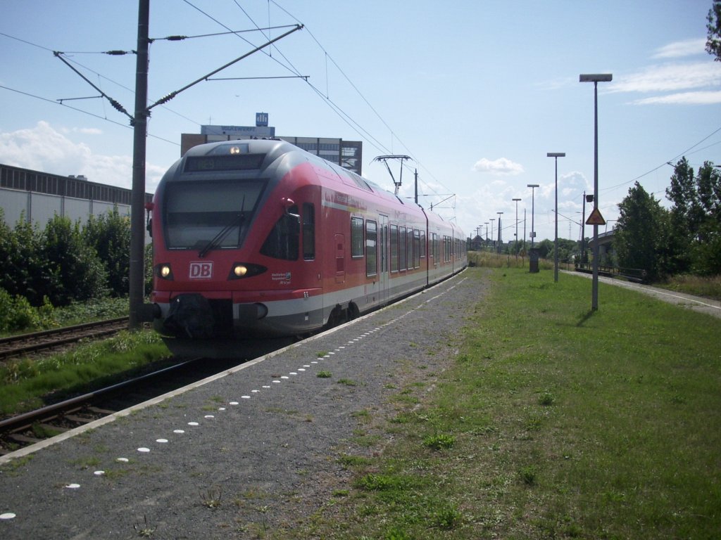 5-teiliger Stadler Flirt (BR 429) als RE9 nach Otseebad Binz am Rgendammbahnhof am 03.08.2012

