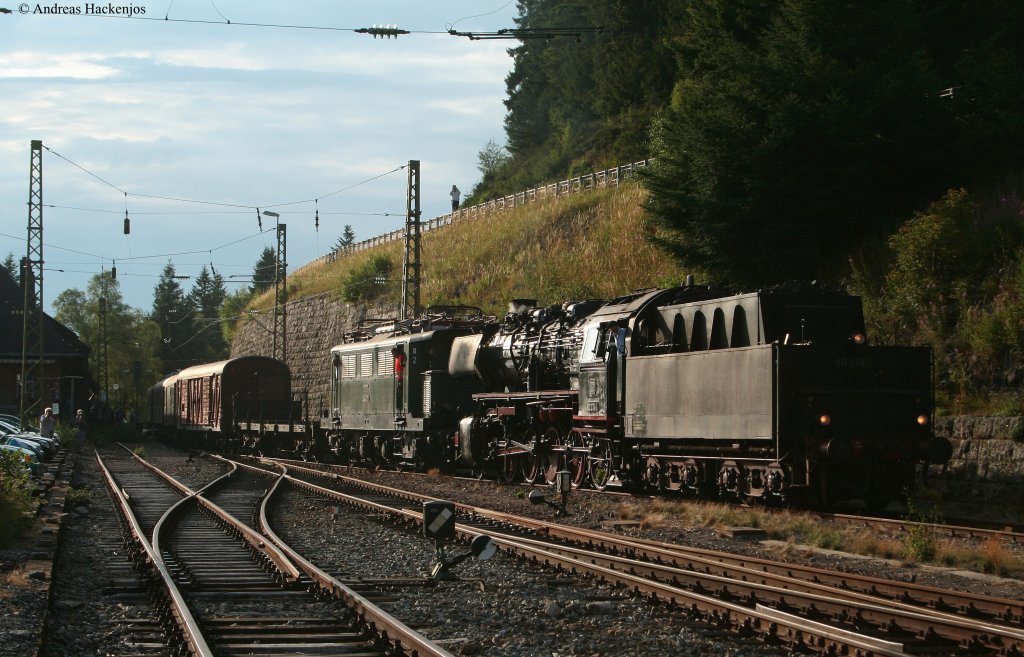 50 2740 mit dem DPE 92207(Karlsruhe Hbf-Seebrugg) und im Schlepp E44 170 am Schluss am Ziel seiner Reise 25.7.10