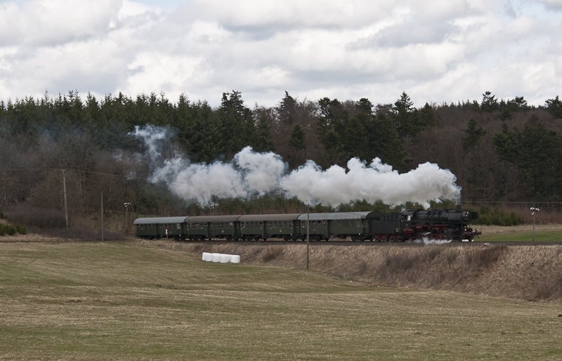 50 2740 mit Sonderzug von Gerolstein nach Ulmen am 2. April 2010.