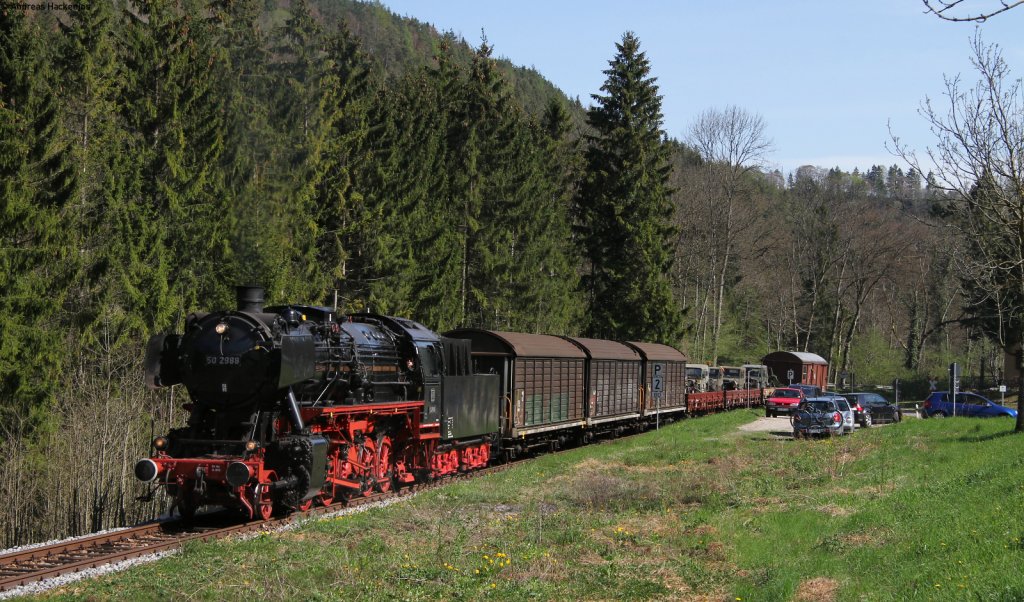 50 2988 mit dem G 405 (Weizen-Ftzen) beim Verlassen von Lausheim-Blumegg 28.4.12