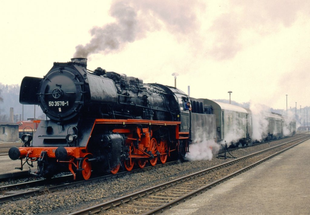 50 3576-1 Nossen, Mrz 1991 - der Zug wird geheizt