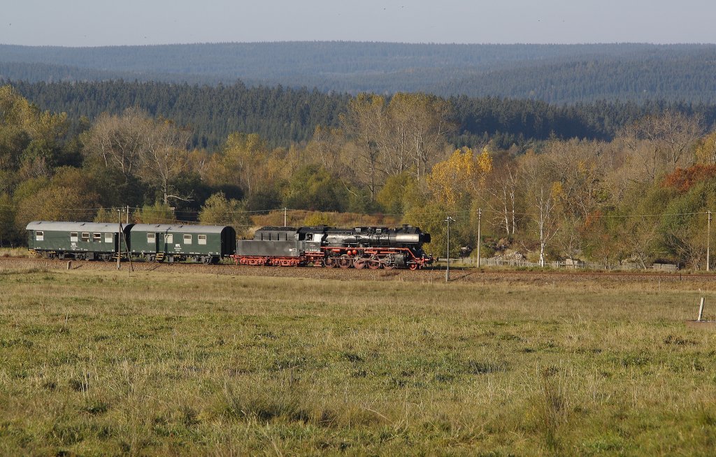 50 3610 auf dem Rckweg von einer Fotoveranstaltung kurz vor Scheibenberg. (17.10.2011)