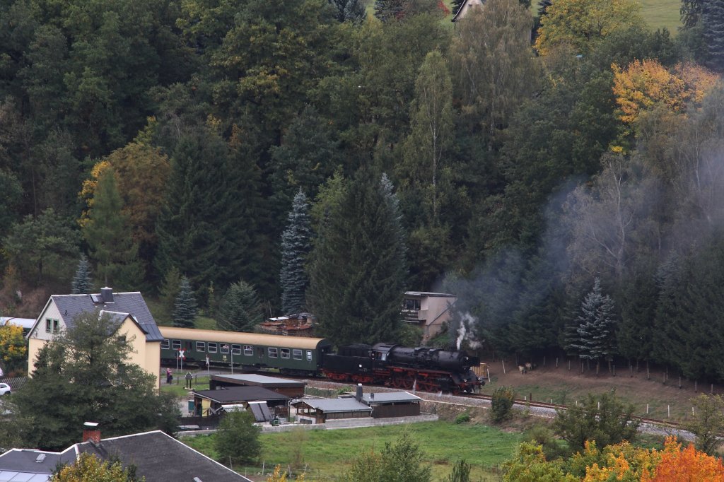 50 3616-5 am 06.10.2012 im Ortsgebiet von Markersbach. 

