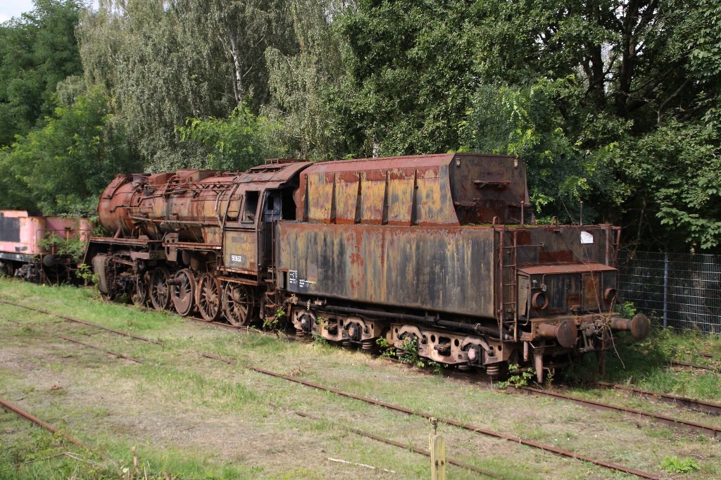 50 3652 am 04.09.2010 im ehemaligen BW Falkenberg oberer Bahnhof. Die Sammlung war dieses Jahr leider nur an diesem einem Wochenende zugnglich.

