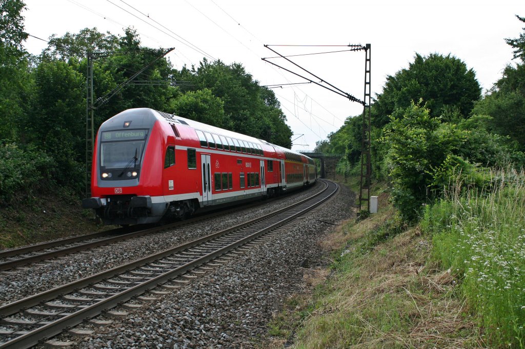 50 80 86-35 064-4 mit einer RB nach Offenburg am Nachmittag des 25.06.13 kurz vor Schallstadt.