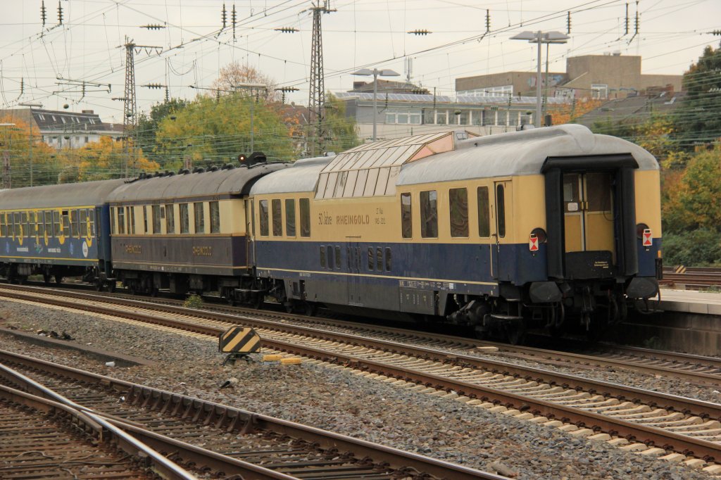 50 Jahre Rheingold Domcar Aussichtswagen in Essen Hbf, Oktober 2012.