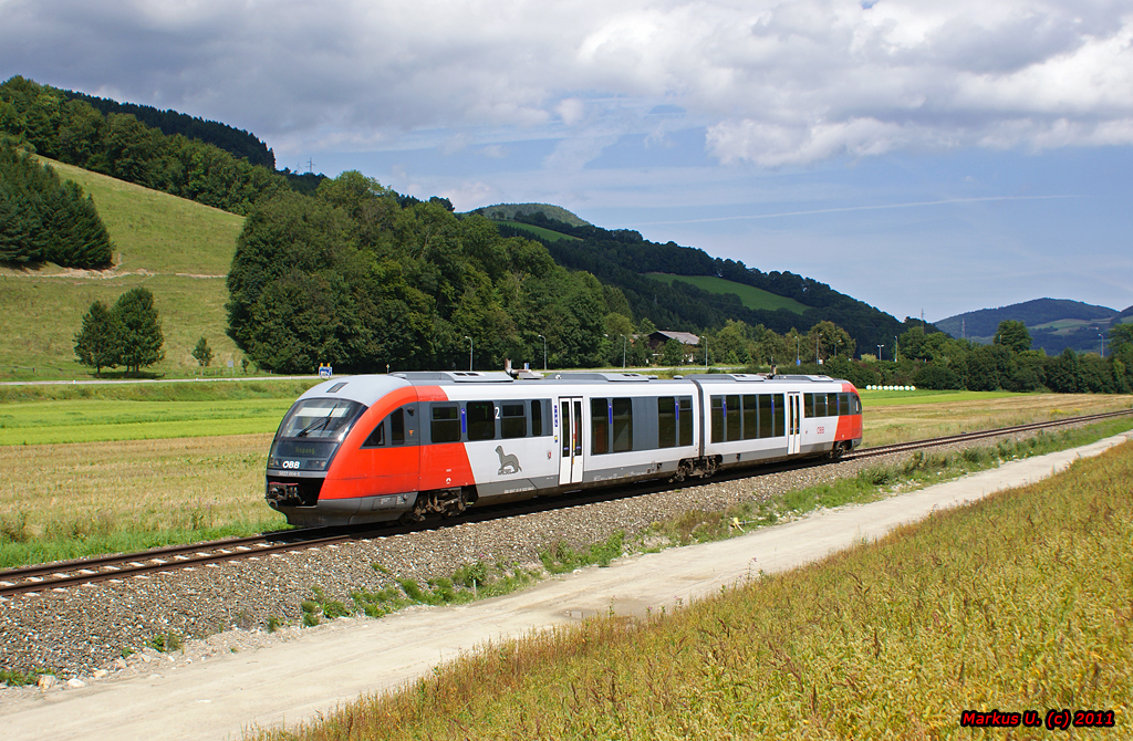 5022 004 fhrt als R2747 von Wiener Neustadt Hbf nach Aspang. Edlitz-Grimmenstein, 15.08.2011