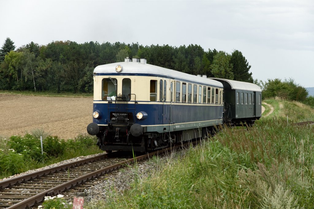 5042 am Mollmannsdorfer Berg auf der Fahrt in Richtung Ernstbrunn (13.08.2011)