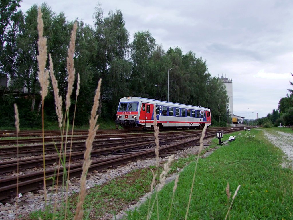 5047 066-5 als R5963 bei der Rieder Westeinfahrt;100815