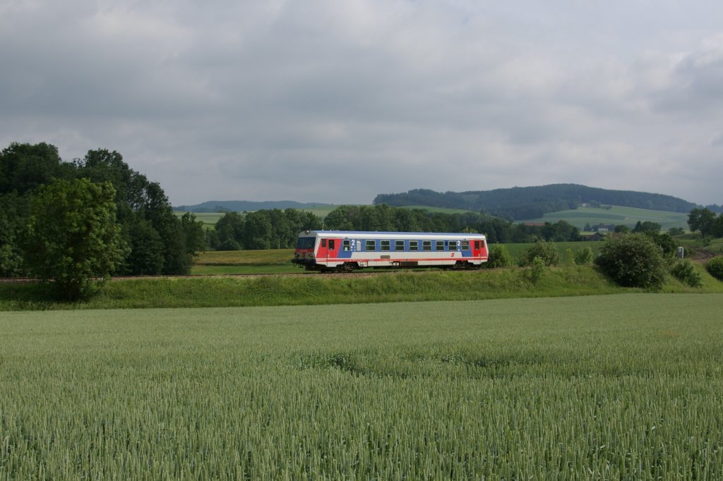 5047 074-9 als R 3482 nach Attnang-Puchheim am 17.06.2010 bei Niederbrunn.