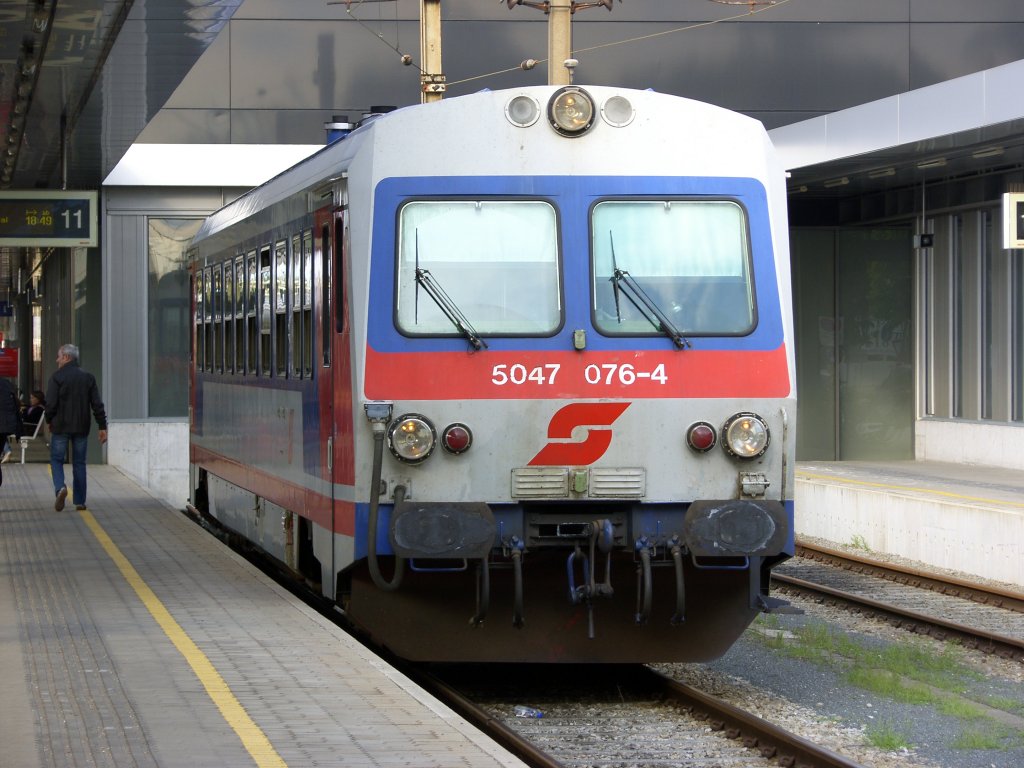 5047 076-4 in Wels Hbf. am 25.7.2010