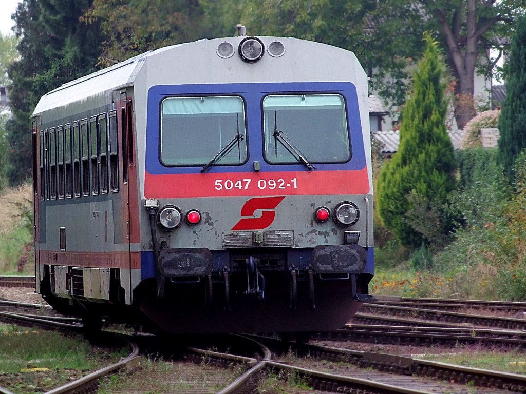 5047 092-1 f�hrt als R5960 auf der Innkreisbahn bei km140-0 seinem Ziel entgegen;101002