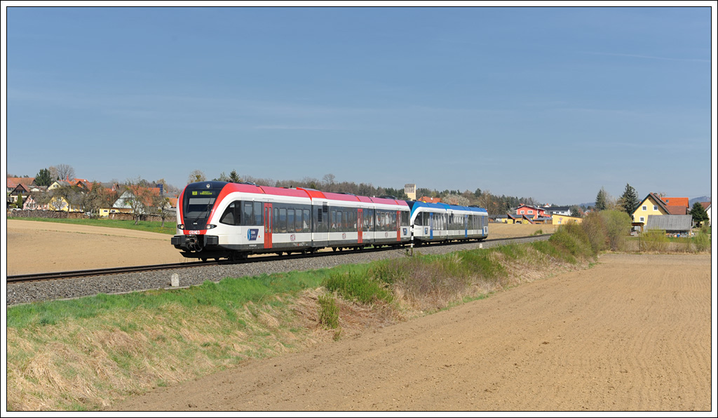 5063 005 und 5063 008 am 12.3.2012 als S 6 (R 4371) von Graz ber Werndorf nach Wies-Eibiswald unterwegs, aufgenommen nach Plfing-Brunn.
