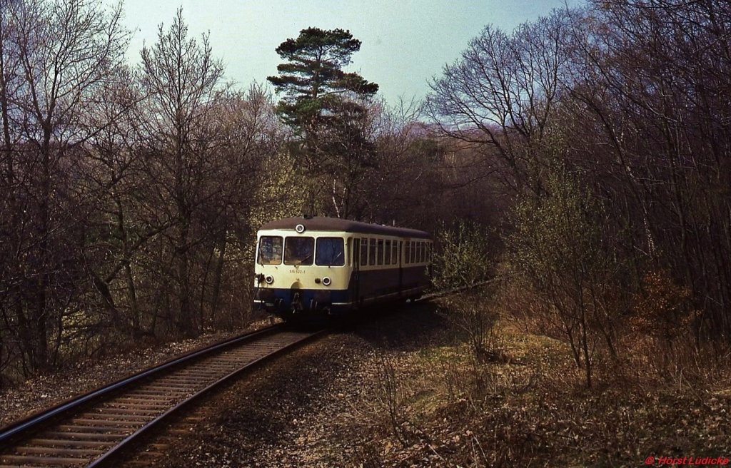 515 522-1 kurz vor dem Haltepunkt Wuppertal-Burgholz (um 1985)