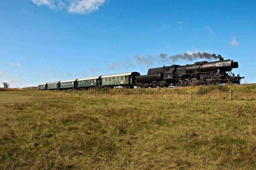 52 100 hat den  Mollmannsdorfer Berg  erklommen. Die Aufnahme entstand am 28.08.2011, kurz vor Wrnitz-Hetzmannsdorf.