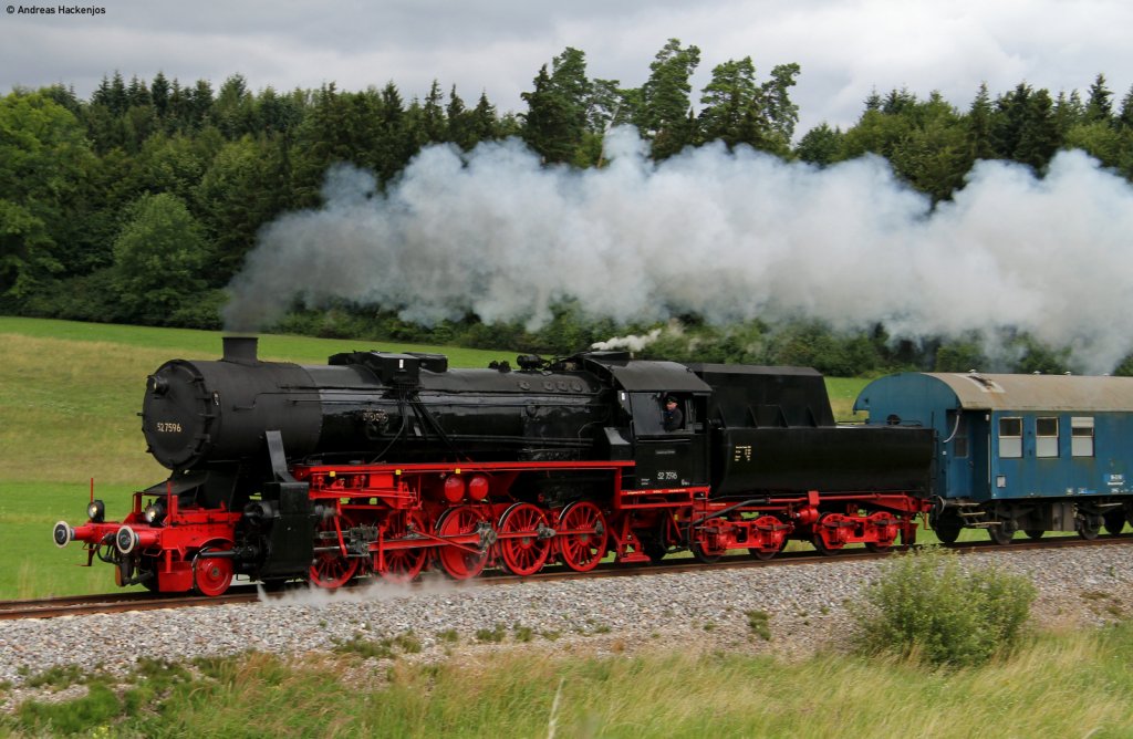 52 7596 mit dem DPE 91643 (Rottweil-Seebrugg) bei Lauffen 24.7.11