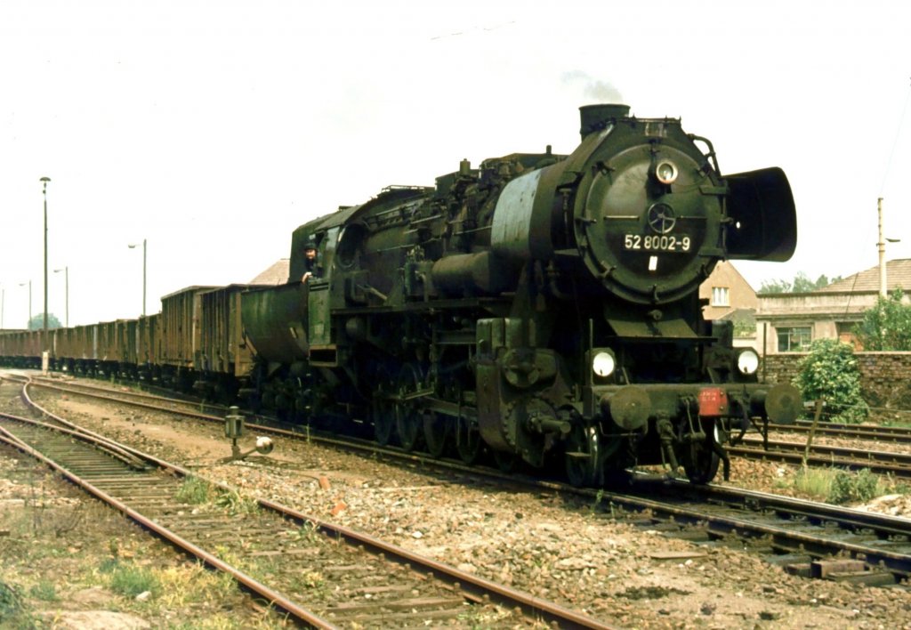 52 8002-9 Lbbenau im Juni 1980 - bracht Kohle fr das Kraftwerk