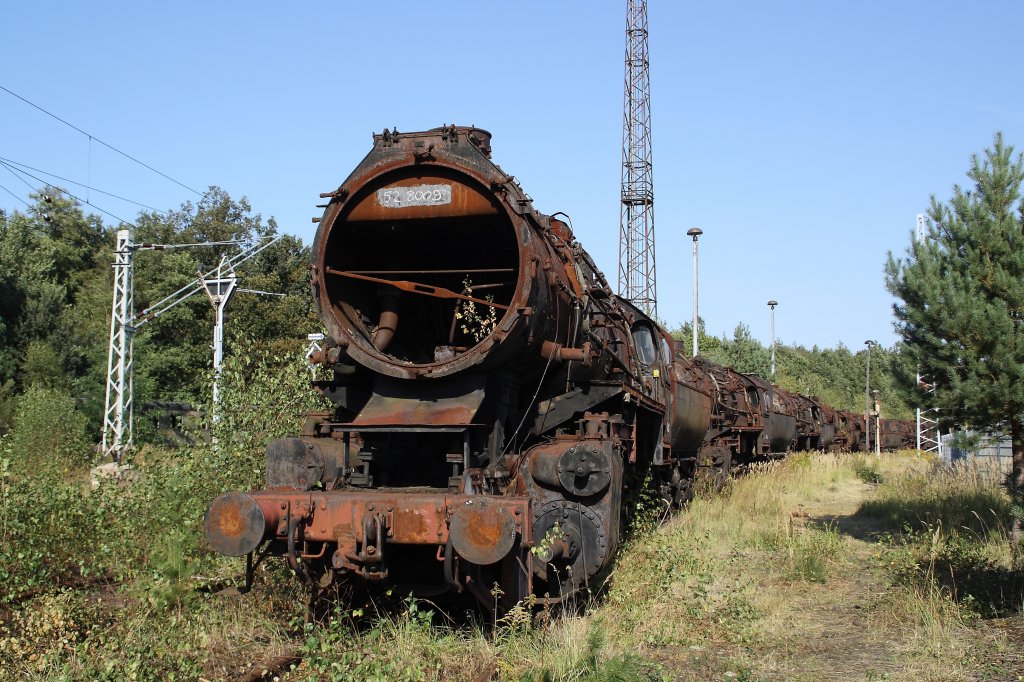52 8009 am 16.09.2012 im Bw Falkenberg Oberer Bahnhof. Das Gelnde dient nur zur Aufbewahrung von Fahrzeugen und ist nur an wenigen Tagen im Jahr zugnglich. 
