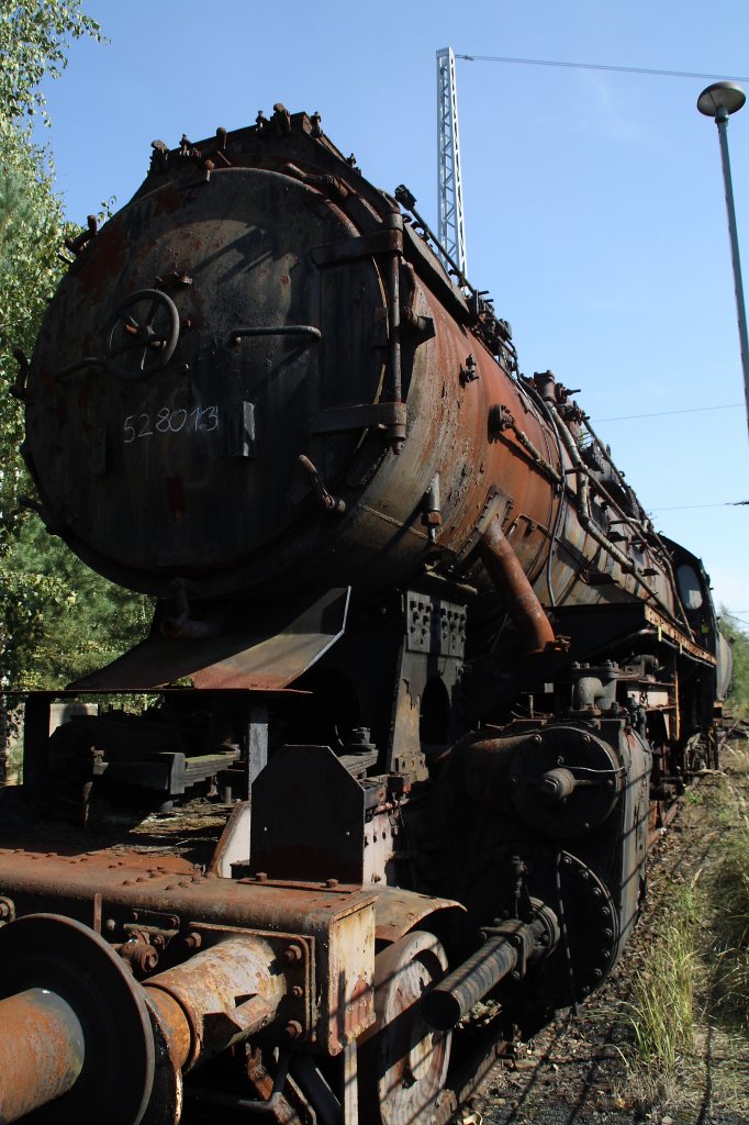 52 8013 am 16.09.2012 im Bw Falkenberg Oberer Bahnhof. Das Gelnde dient nur zur Aufbewahrung von Fahrzeugen und ist nur an wenigen Tagen im Jahr zugnglich.