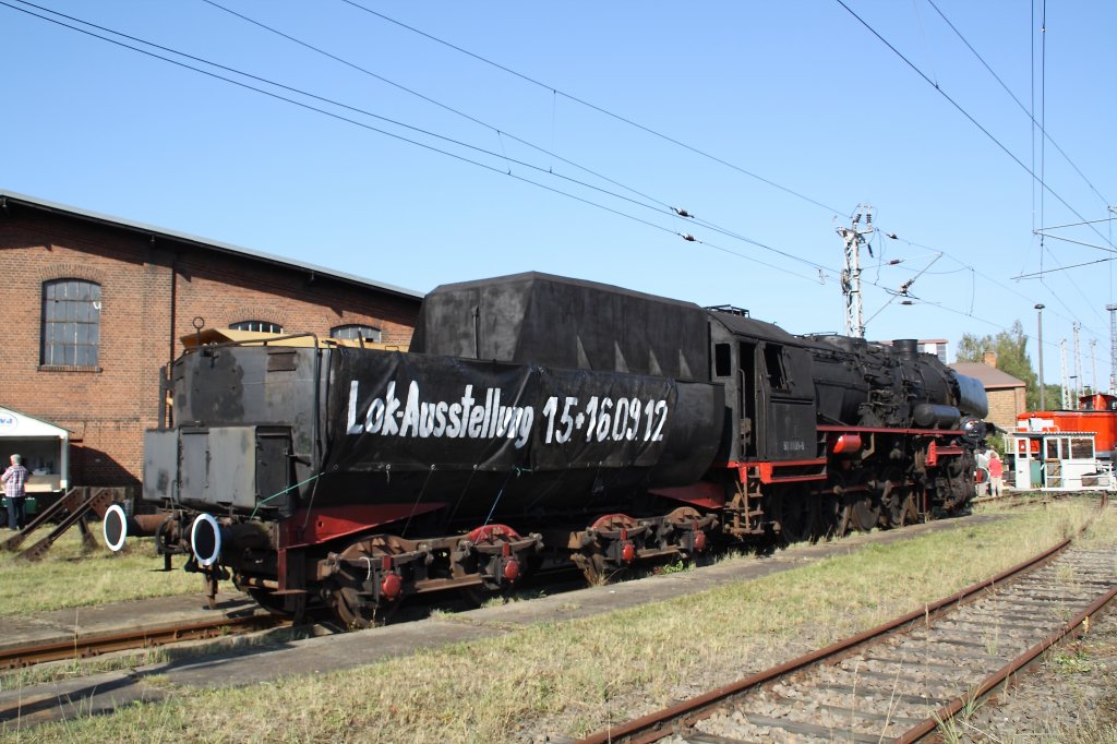 52 8035-9 am 16.09.2012 im Bw Falkenberg Oberer Bahnhof. Das Gelnde dient nur zur Aufbewahrung von Fahrzeugen und ist nur an wenigen Tagen im Jahr zugnglich. 


