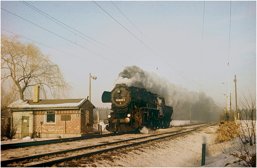 52 8110 als Lz von Doberlug-Kirchhain zum restaurieren nach Elsterwerda bei Rckersdorf, 1981