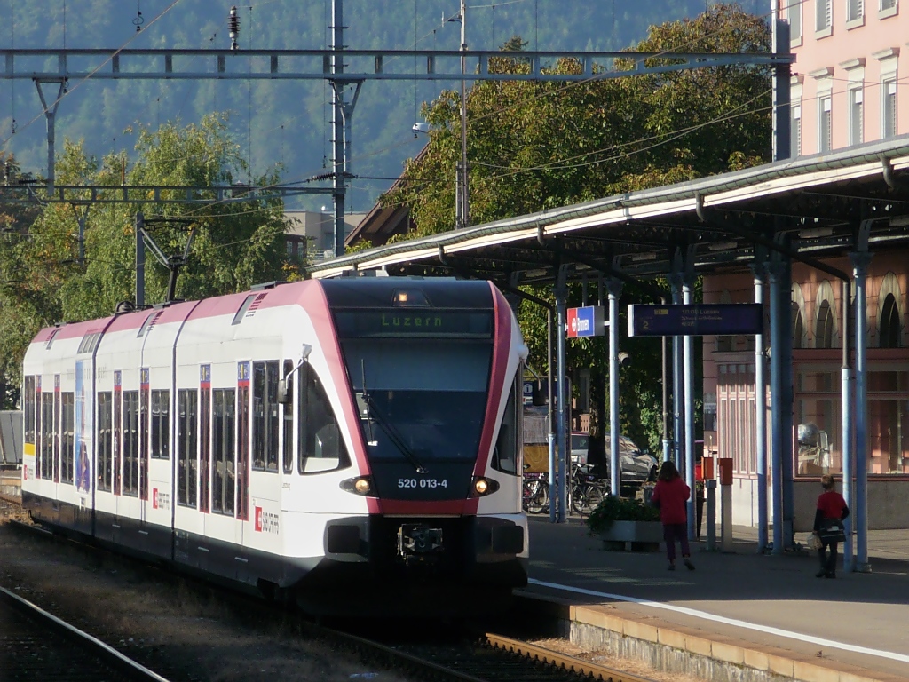 520 013-4  Lenzburg  in Brunnen/Uri, 3.10.11