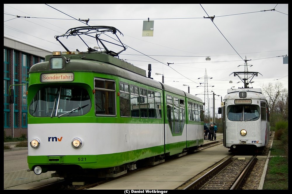 521 und 152 im Betriebshof Rheingnheim. Bei Sonderfahrt der IG Nahverkehr Rhein-Neckar, 16. Mrz 2008.